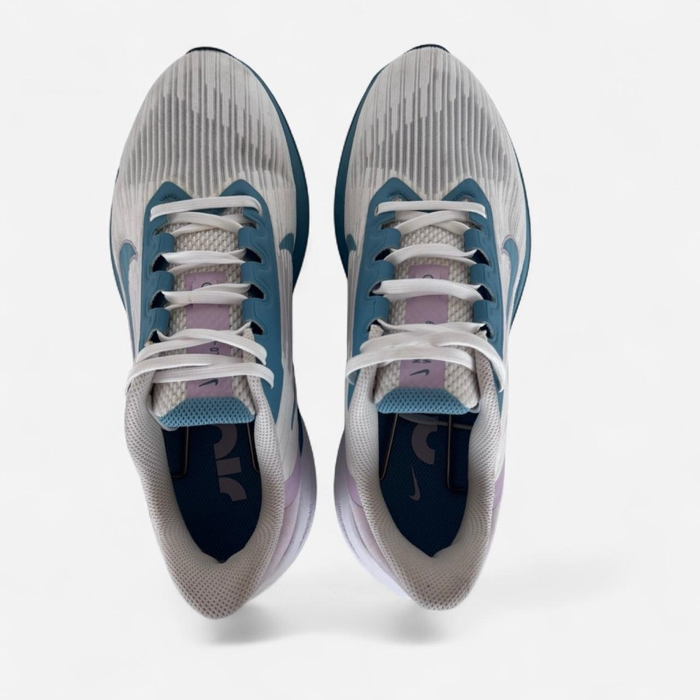 Women's Nike  Winflo 09 White and Blue Athletic Shoes - Picture 4 of 8